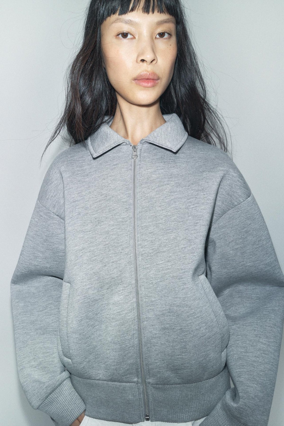 BOMBER JACKET